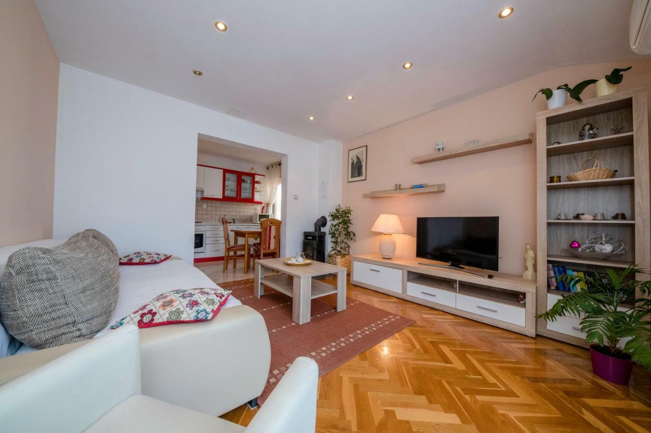 Apartmani Sanjin Tariba スペタルスカ・ドラガ エクステリア 写真